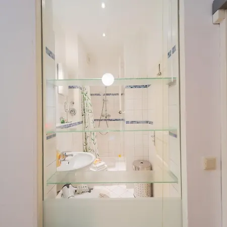 Urban Pistazie Kreuzberg *